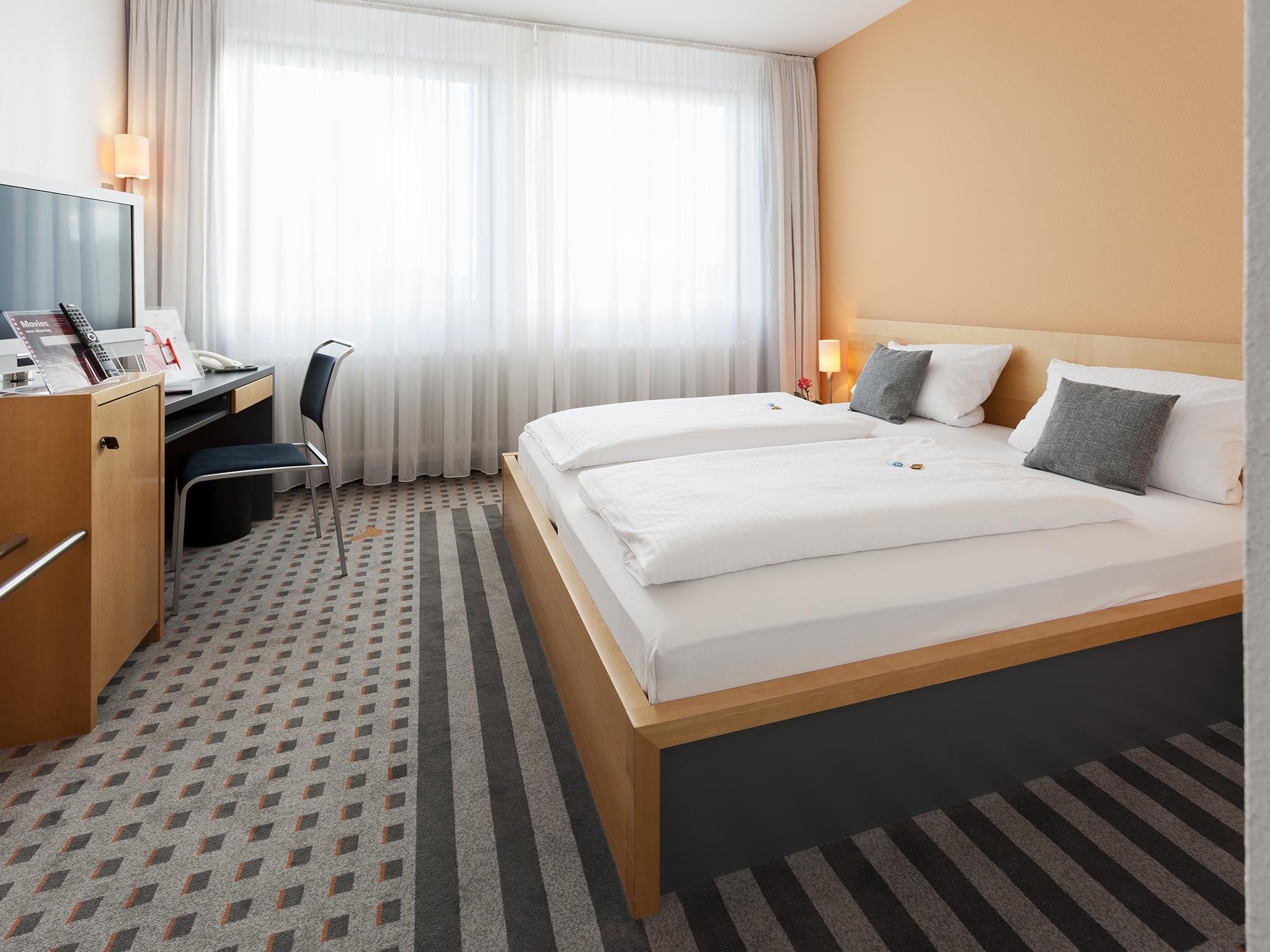 Best Western Hotel Am Europaplatz Königsbrunn Exteriér fotografie