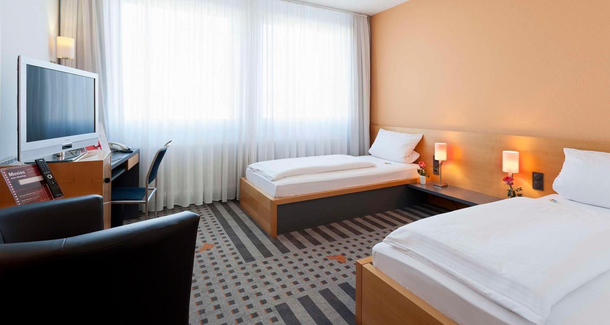 Best Western Hotel Am Europaplatz Königsbrunn Exteriér fotografie